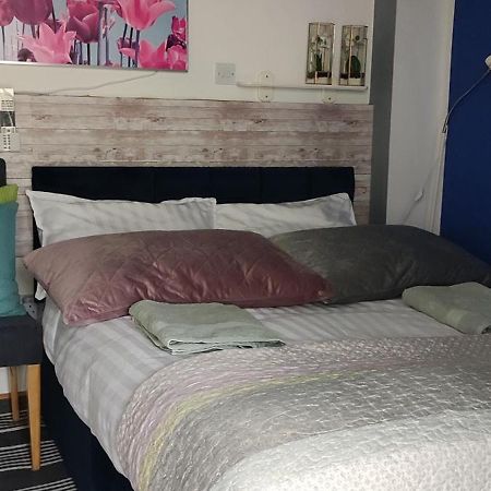 Joanna'S Studio , Key Locker By Whatsapp Own Entrance, Own Bathroom Youghal Exteriér fotografie